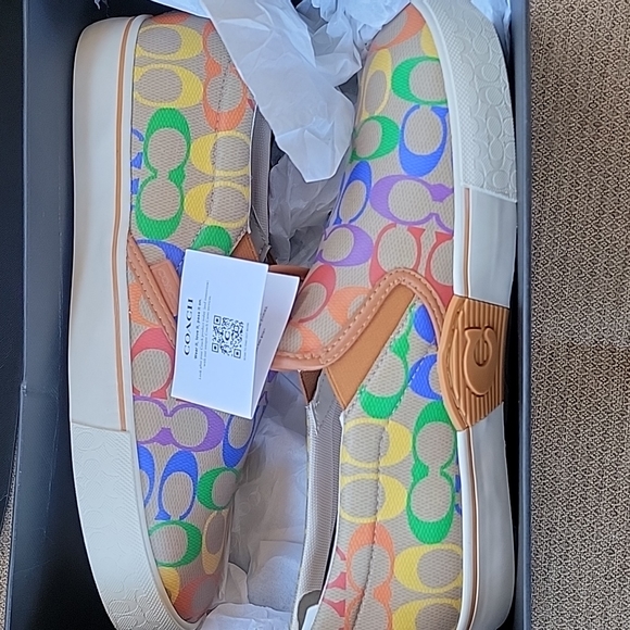 Coach slip on canvas skate shoe. Rainbow signature. NWB 0103, 0119 - Picture 7 of 8